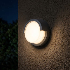 Delta Bulkhead Halfcut Round Wall Light-Waterproof